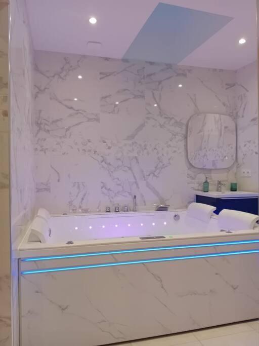 Maison Avec Jacuzzi - Louvres Proche Roissy Cdg - Paris Eksteriør billede